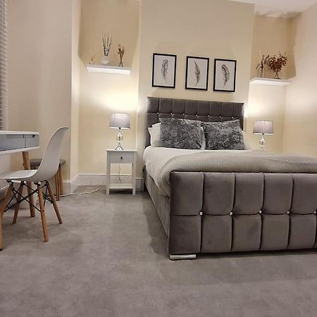 Double Room In Shared Flat London Exterior photo